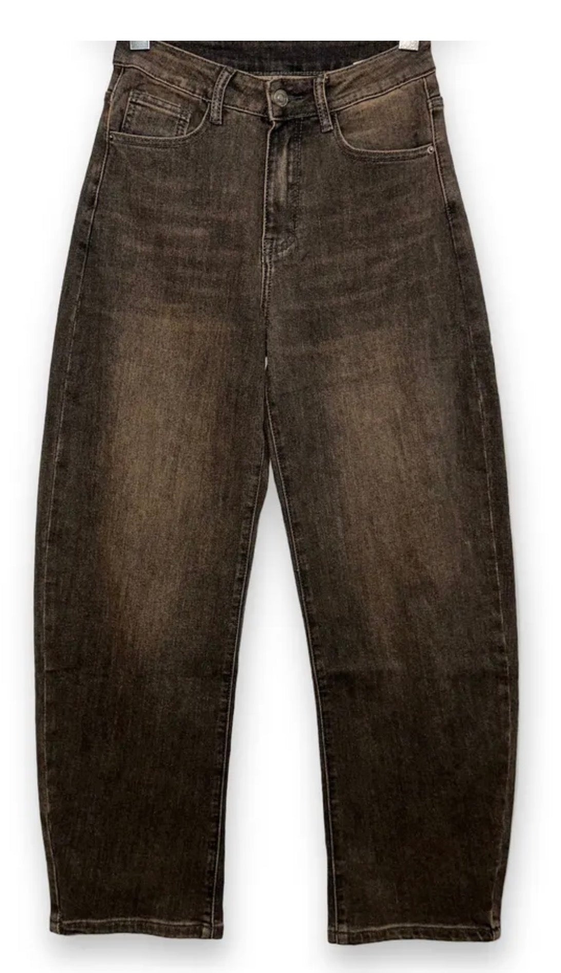 21002 Jeans balloon in denim moro vintage
62%CO 37%PL 1%EA